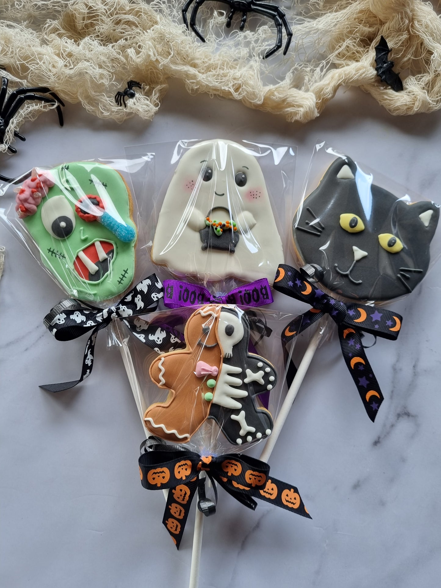 Halloween cookie pops