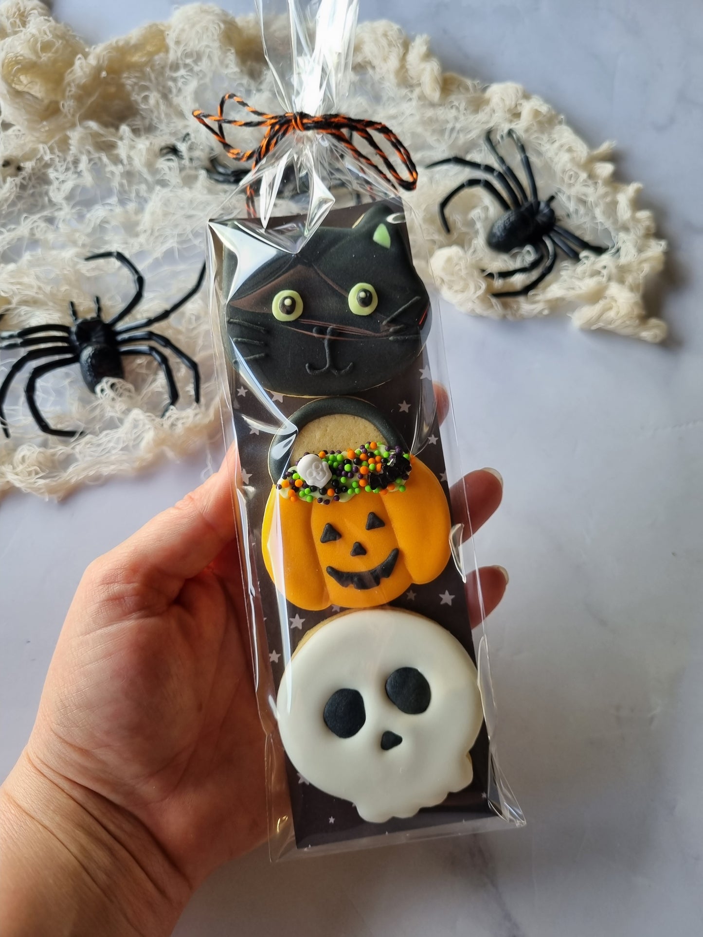 3 pack of mini Halloween cookies
