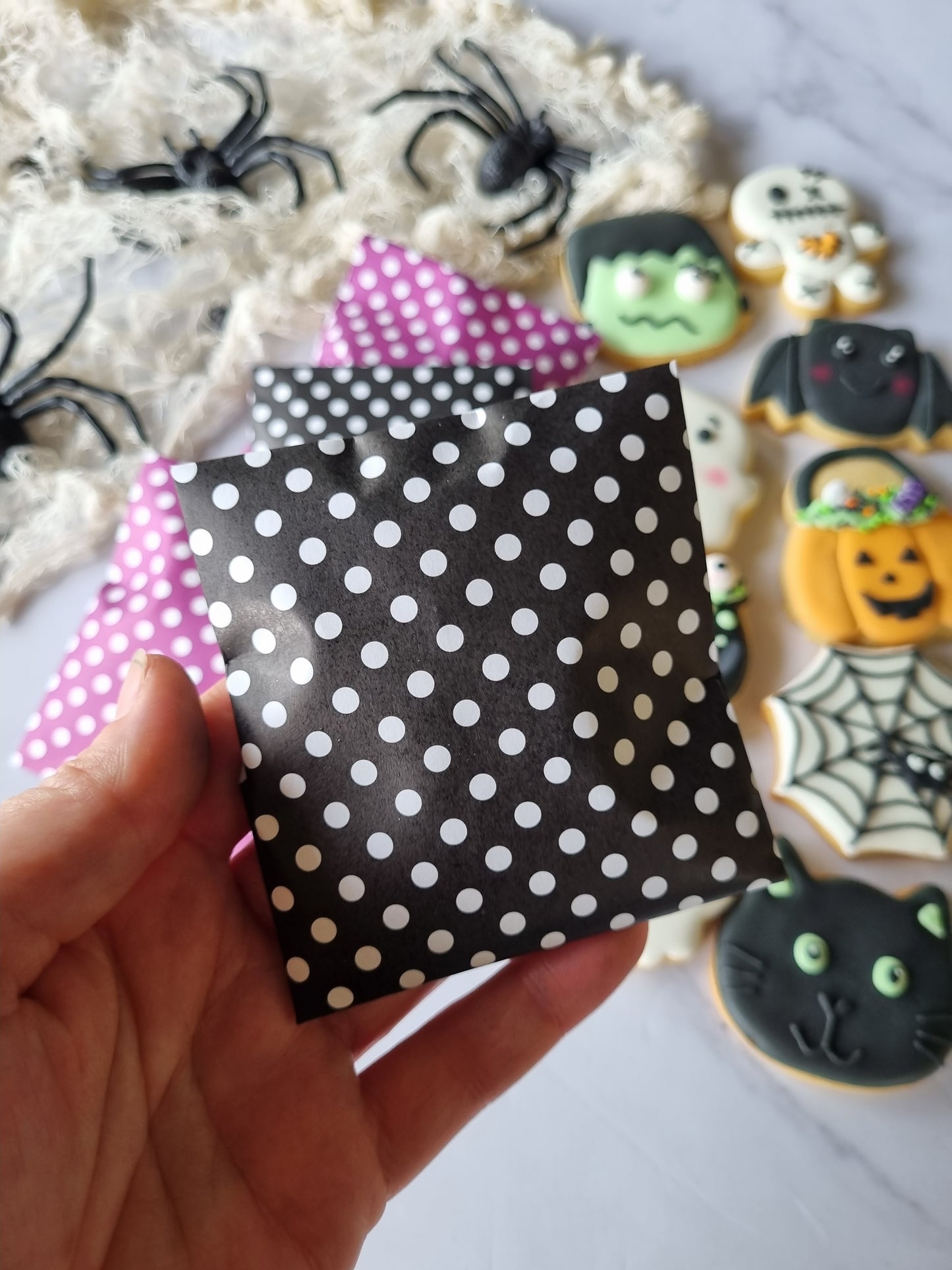 Mystery Mini Halloween cookies - Singles