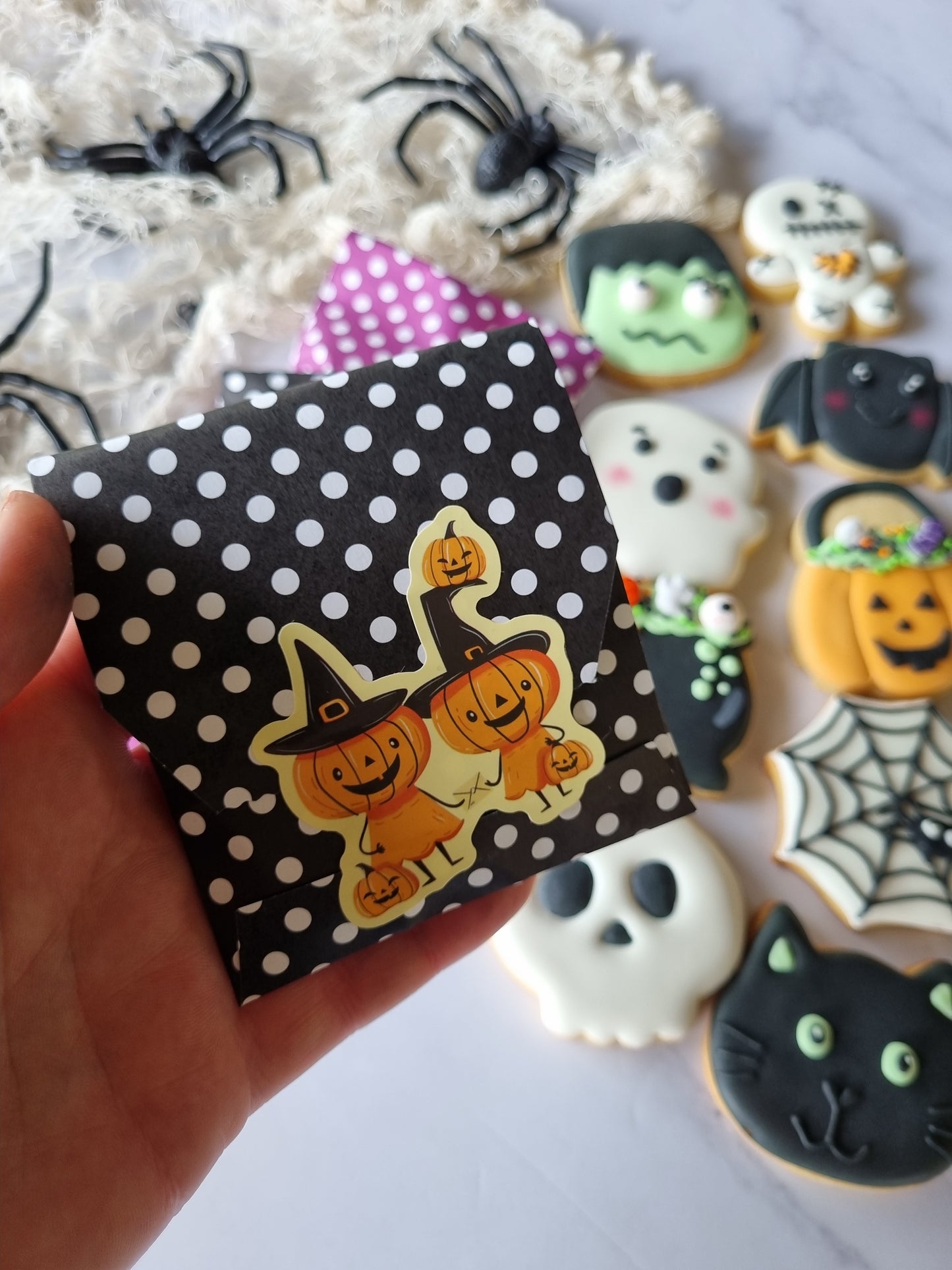 Mystery Mini Halloween cookies - Singles