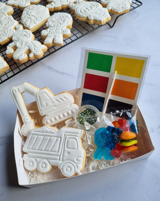 Digger & Dump truck - Paint your own cookie kit
