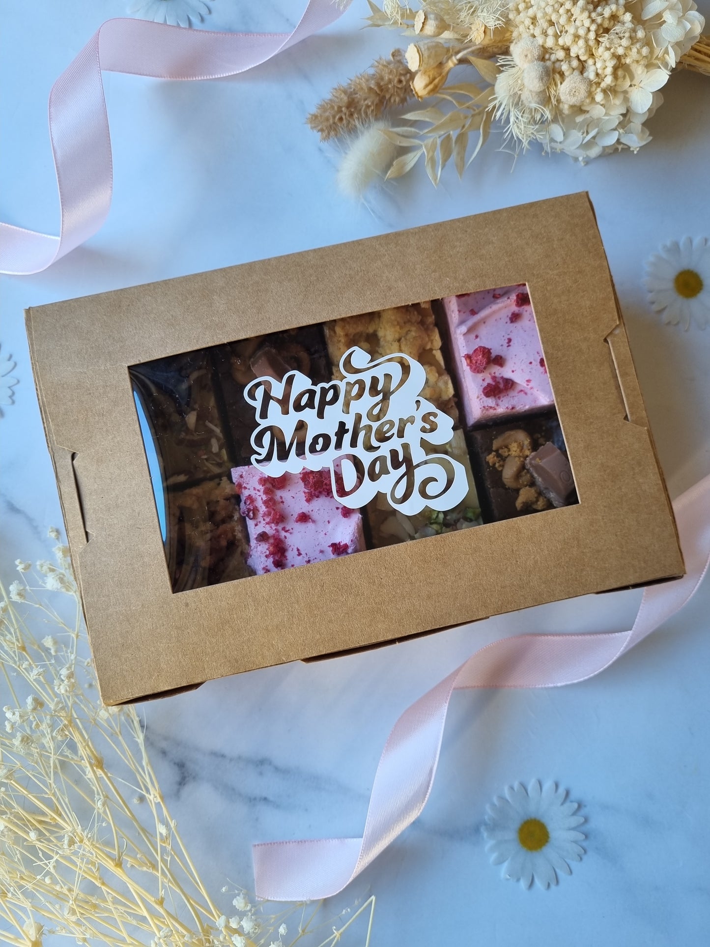 Mother's day mixed slice box