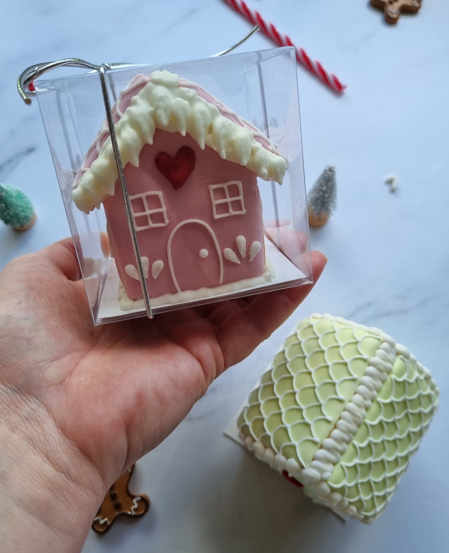 Surprise mini cookie houses - Pick up only