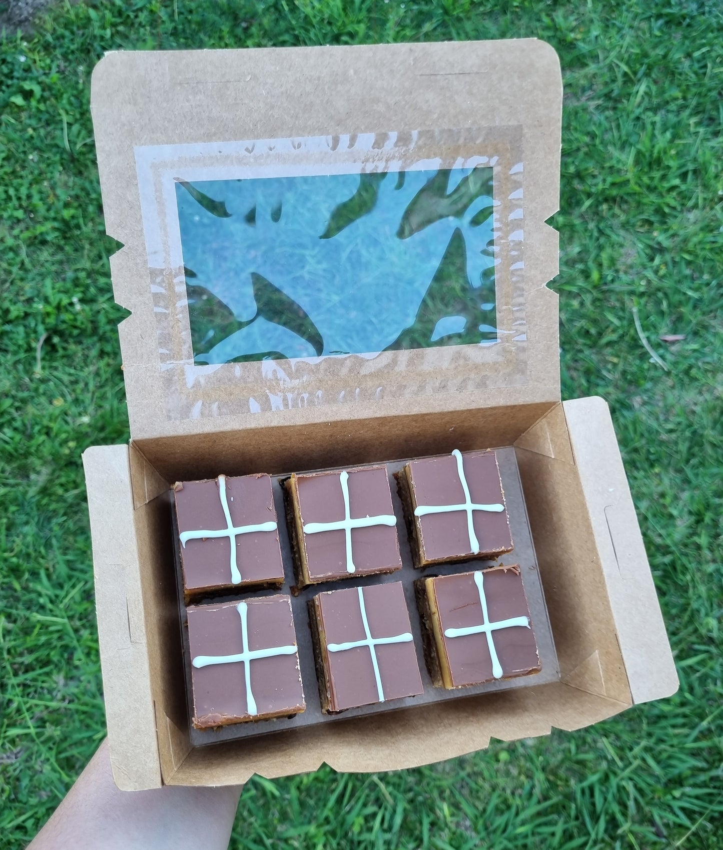 Hot cross caramel blondie - Pick up only