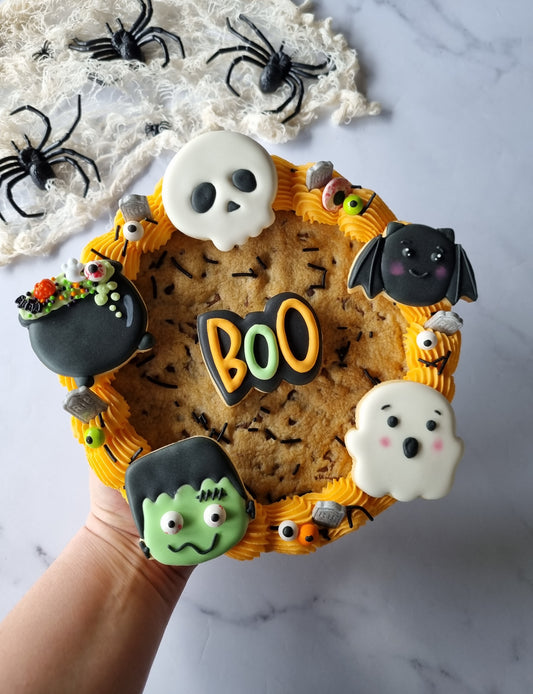 Chocolate chip cookie cake - PICK UP ONLY
